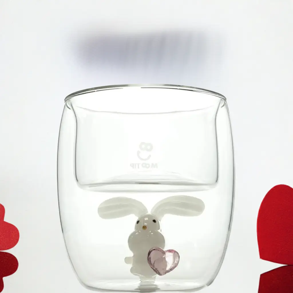 Bunny-Love-Honey-–-Doppelwandiges-Dessertglas-für-Desserts-und-Snacks-edited_2.webp