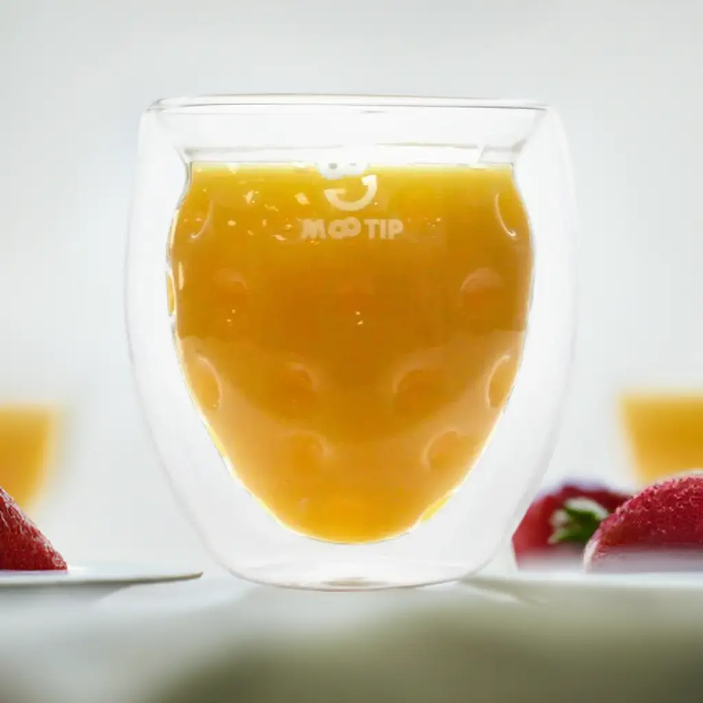 Fruit-Glas-Strawberry-edited_2.webp